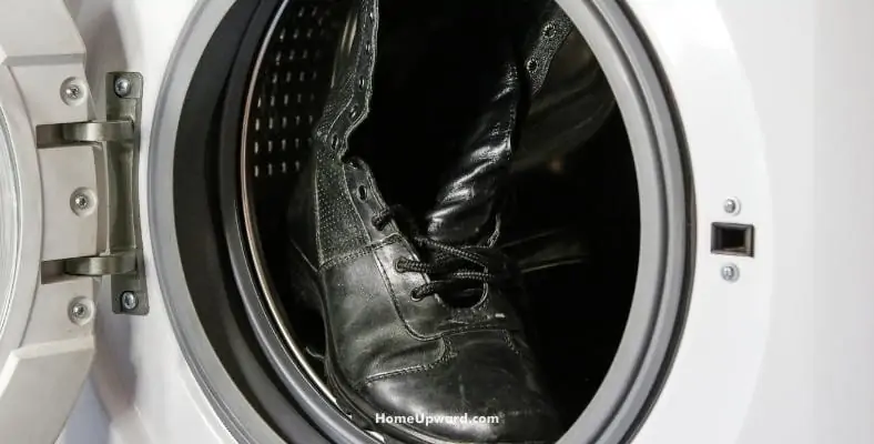 can you wash boots in a washing machine