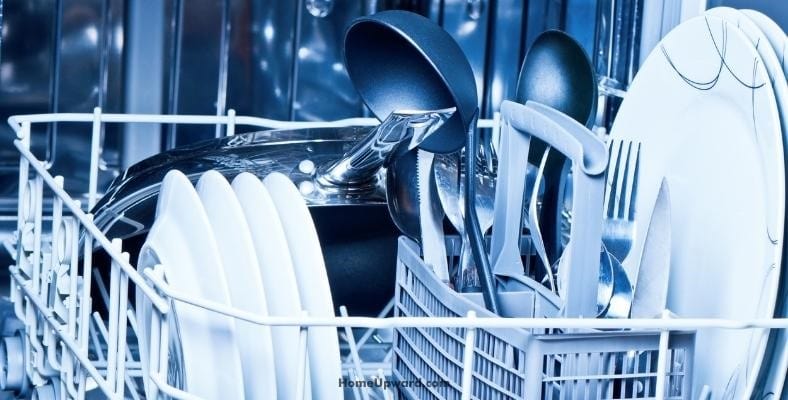 can you clean your dishwasher with bleach