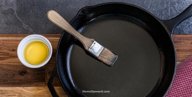 how to strip a cast iron skillet or pan