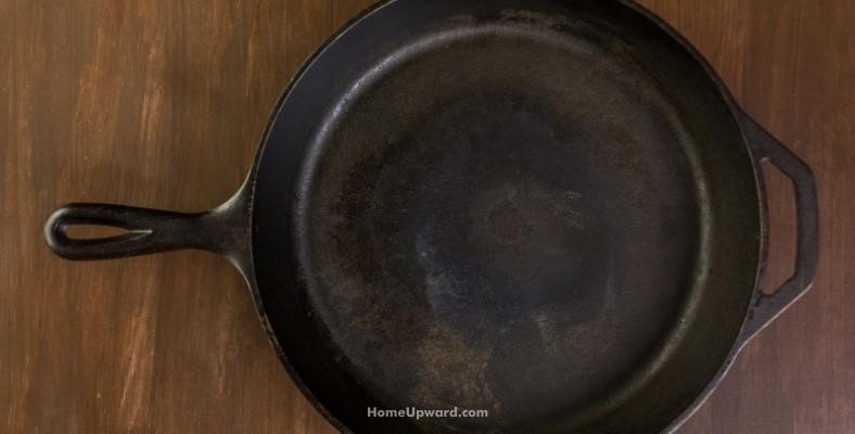 reasons to throw away a cast iron skillet or cast iron pan