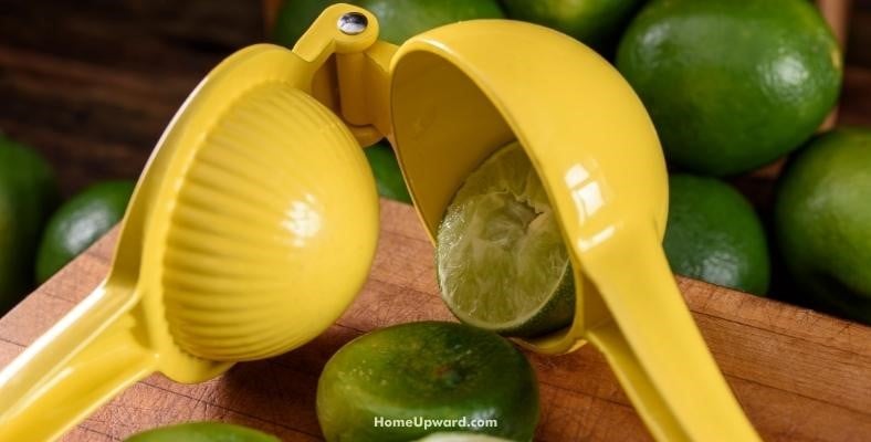 how to clean a microwave with lime juice
